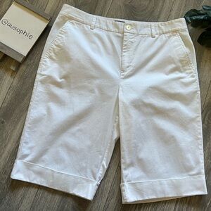 Lauren Ralph Lauren cotton cuffed Bermuda shorts in white. Size 6